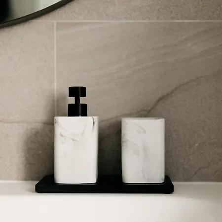 The Edgewater - Park View 公寓 那慕尔