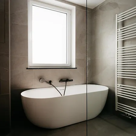 The Edgewater - Park View * 那慕尔