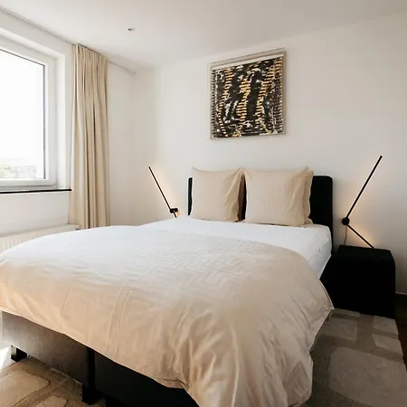 The Edgewater - Park View *