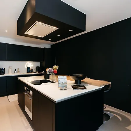 Апартаменты The Edgewater - Park View